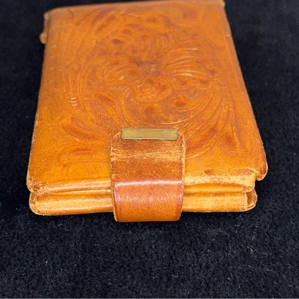 Vintage Justin Tan Brown Leather Wallet Tooled Western Cowboy